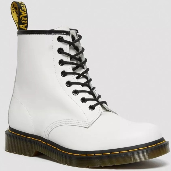 DR. Martens 1460 Smooth Leather Lace Up Boots NEW - Picture 2 of 9